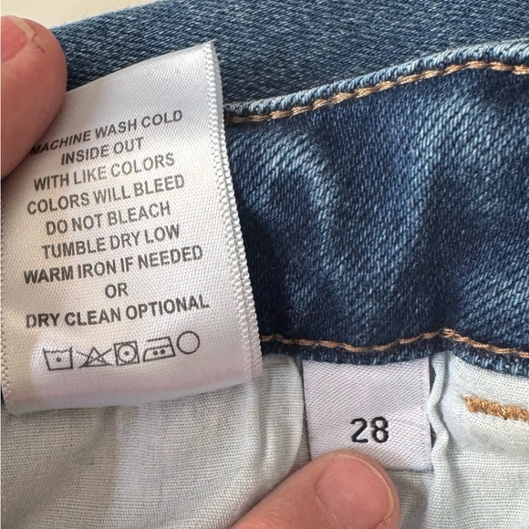 Vervet Mid Rise Carlene Straight Raw Hem Women’s size 28 - Picture 10 of 13